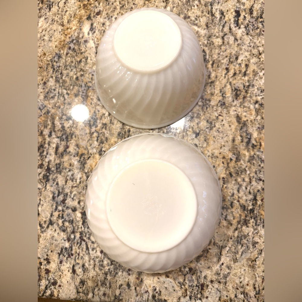 Fire King Cream Nesting Bowl Set - Picture 4 of 7